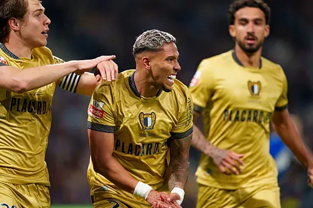 Sorriso ambicioso para a nova época no Famalicão